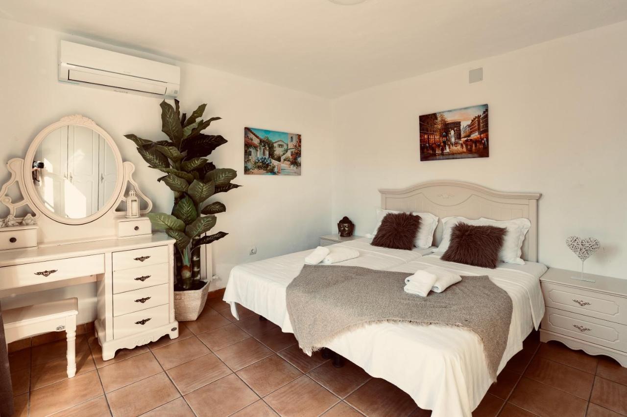 Ocean Suites San Antonio  Eksteriør billede